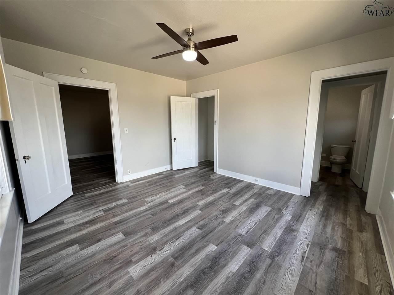 908 Denver St #F - Photo 4 of 16