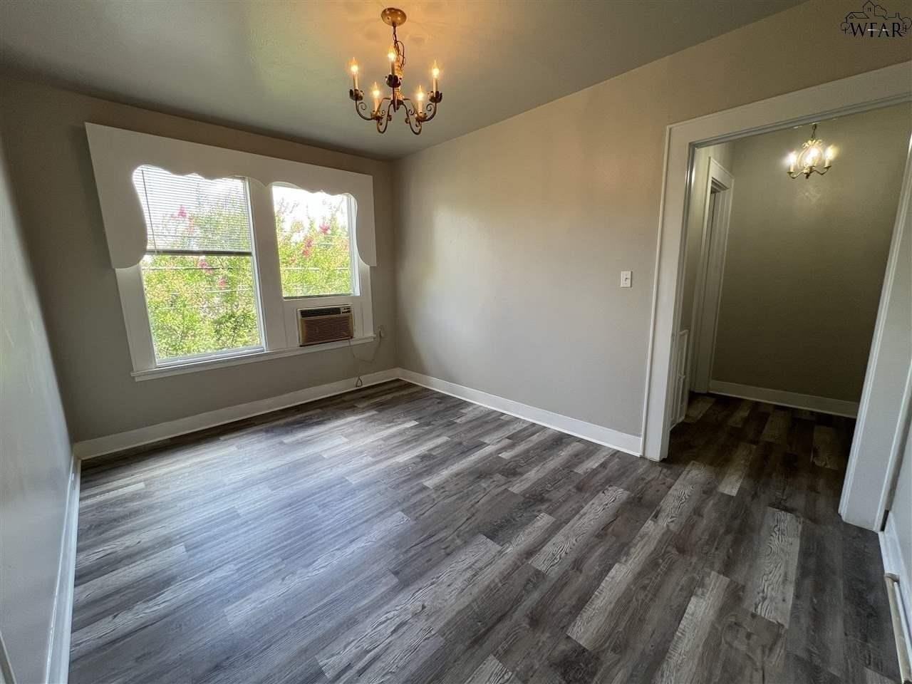 908 Denver St #F - Photo 7 of 16