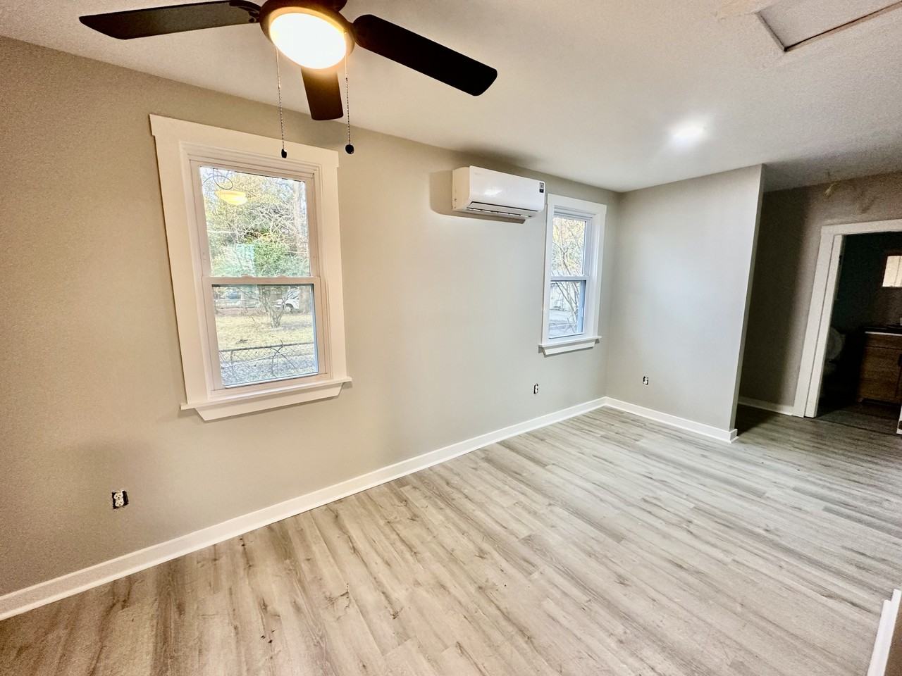 1914 Fuller St - Photo 2 of 8