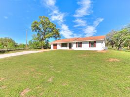 featured image of 502 N Oak Ave