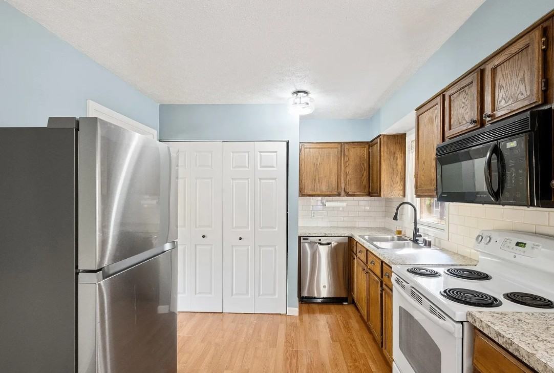 705 Lakeview Ave - Photo 6 of 9