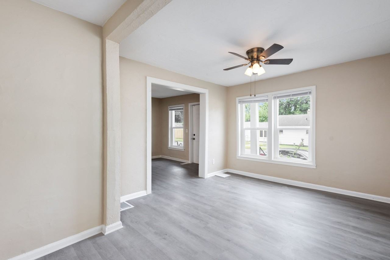 636 S 25th St - Photo 3 of 15