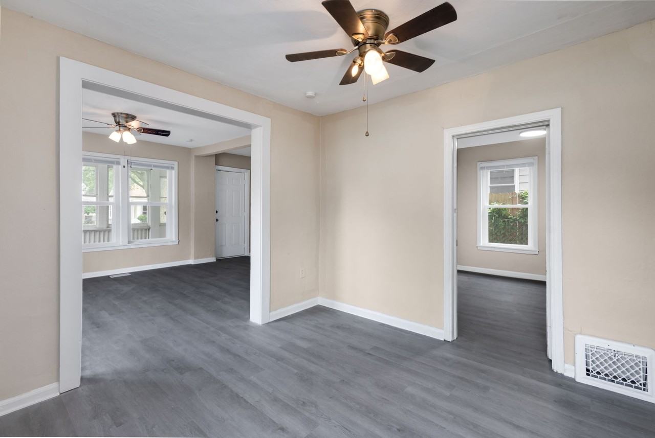 636 S 25th St - Photo 4 of 15