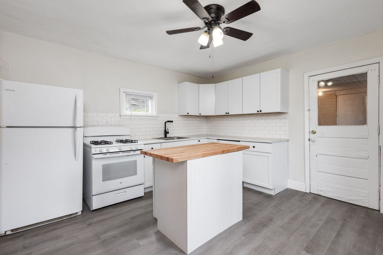 636 S 25th St - Photo 7 of 15