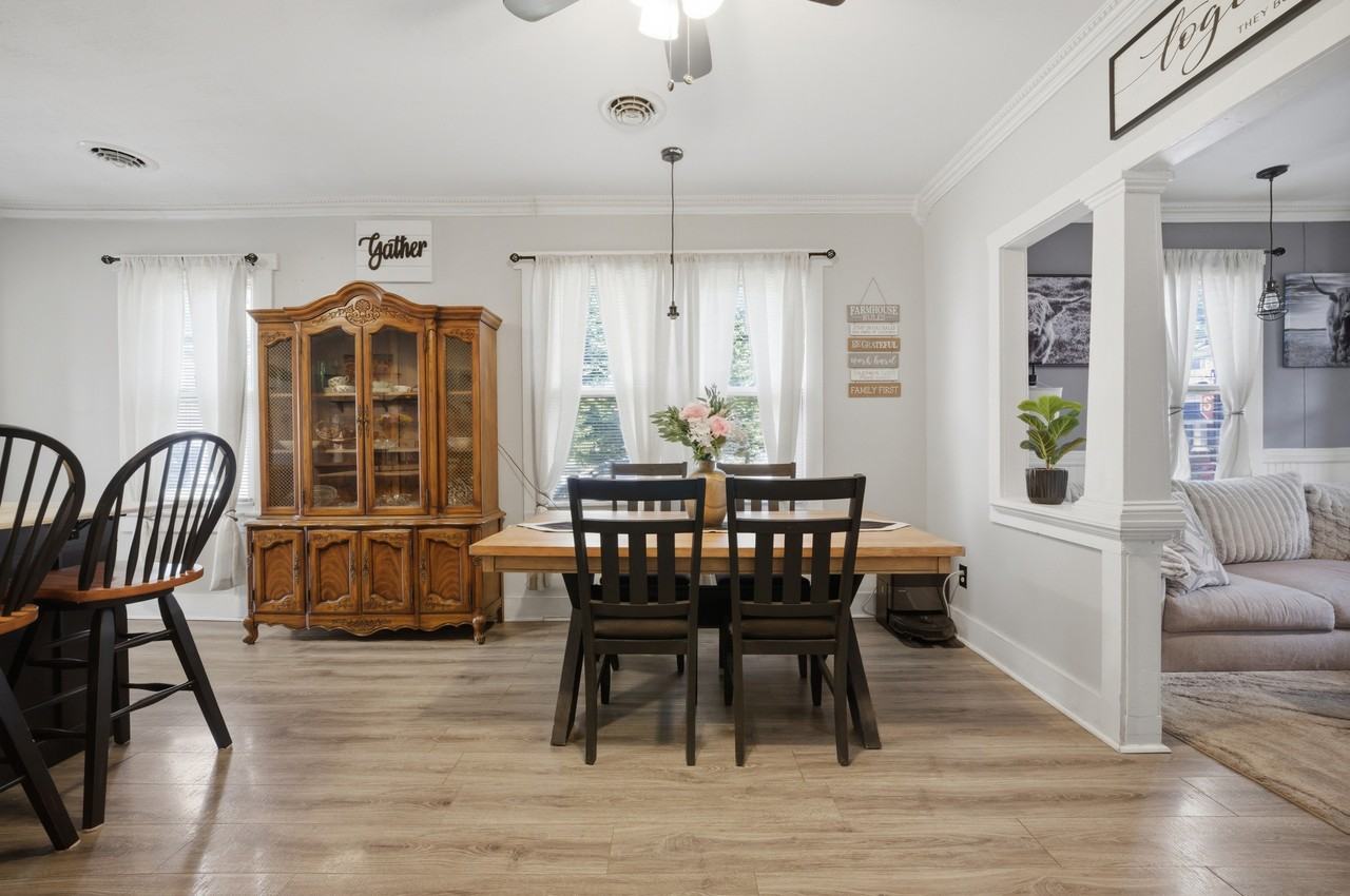 1080 Green St - Photo 6 of 21