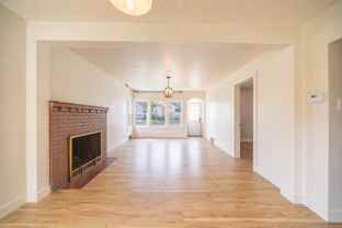 714 Villa St - Photo 1 of 1