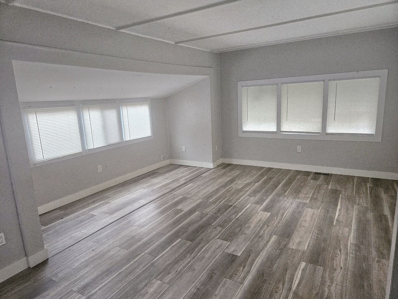 79 Driftwood St - Photo 2 of 10