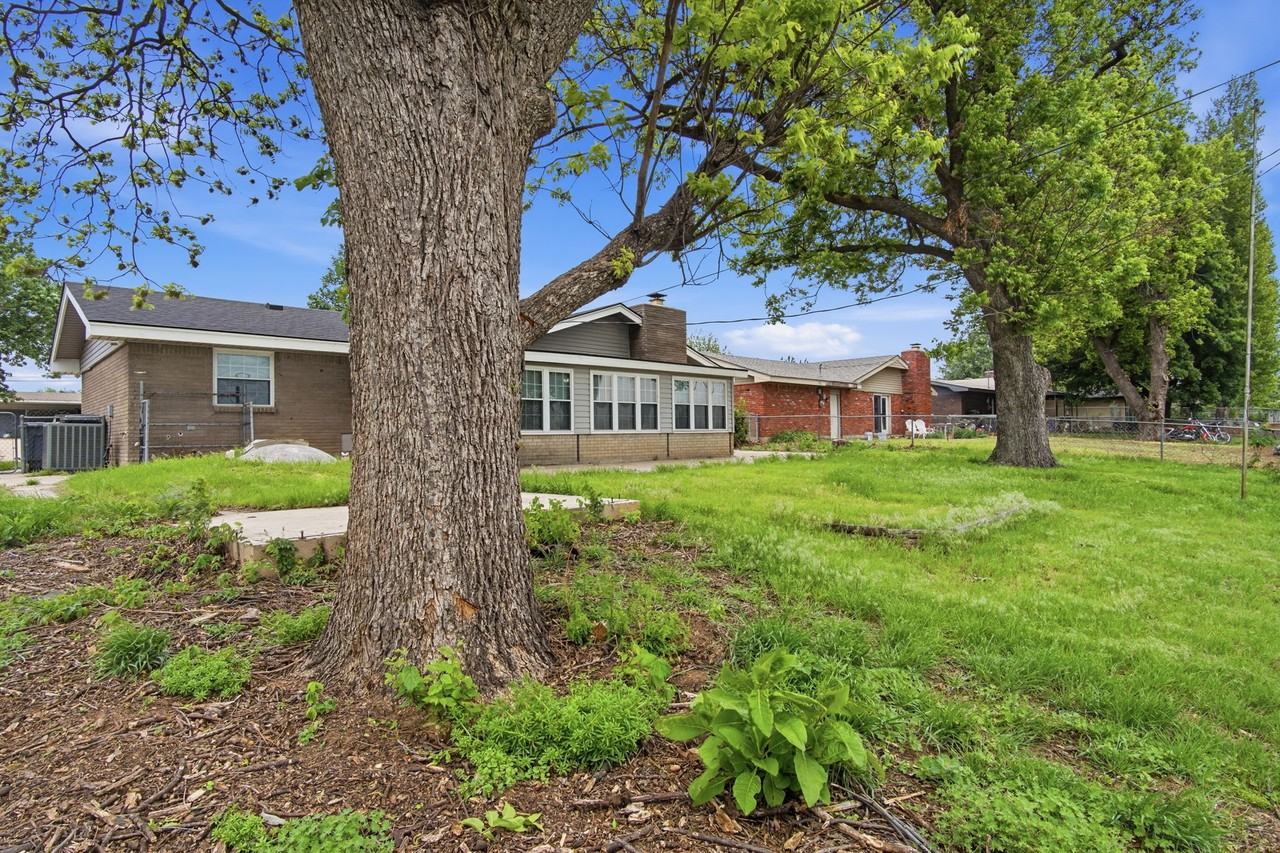 3717 N Eagle Ln - Photo 6 of 43