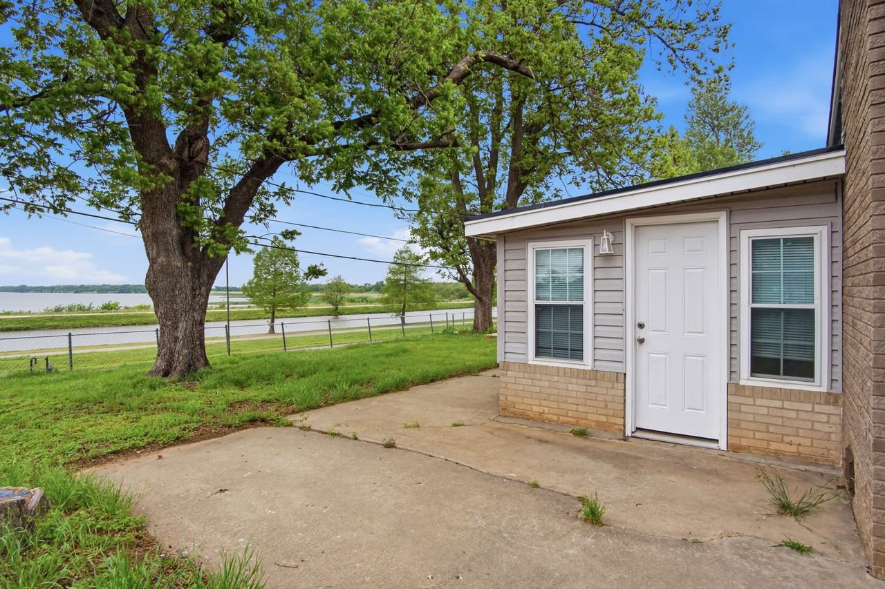 3717 N Eagle Ln - Photo 7 of 43