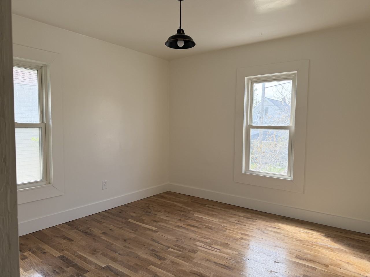 336 W 29th St - Photo 2 of 26