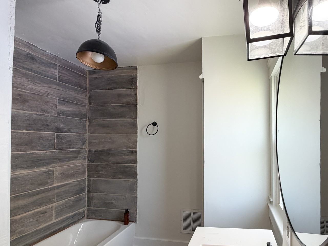 336 W 29th St - Photo 6 of 26