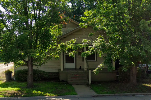 610 N Plum St - Photo 2 of 2