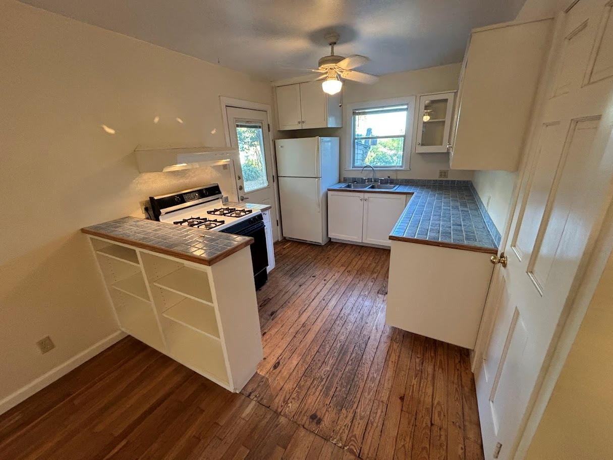 2815 Crest Ave #1 - Photo 6 of 15