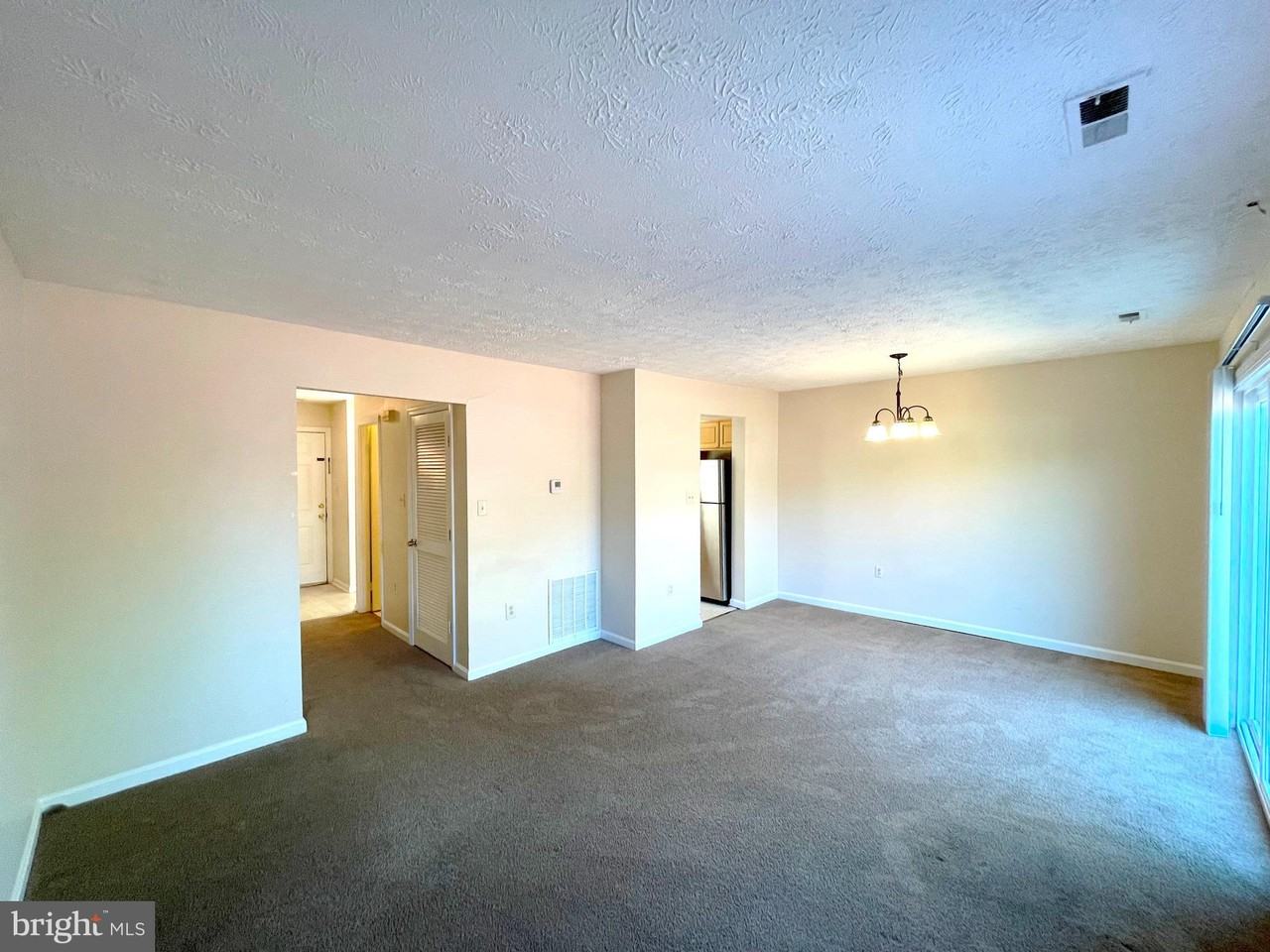 21845 Ronald Dr - Photo 3 of 22