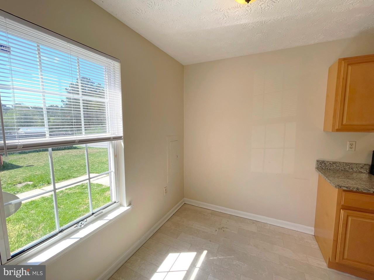 21845 Ronald Dr - Photo 6 of 22