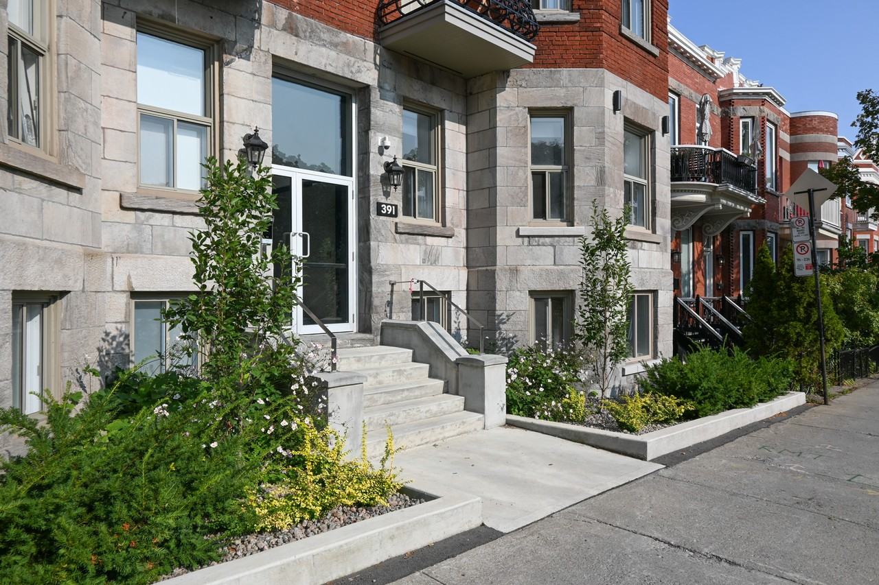 391 Boulevard Saint Joseph Ouest #9 - Photo 2 of 15