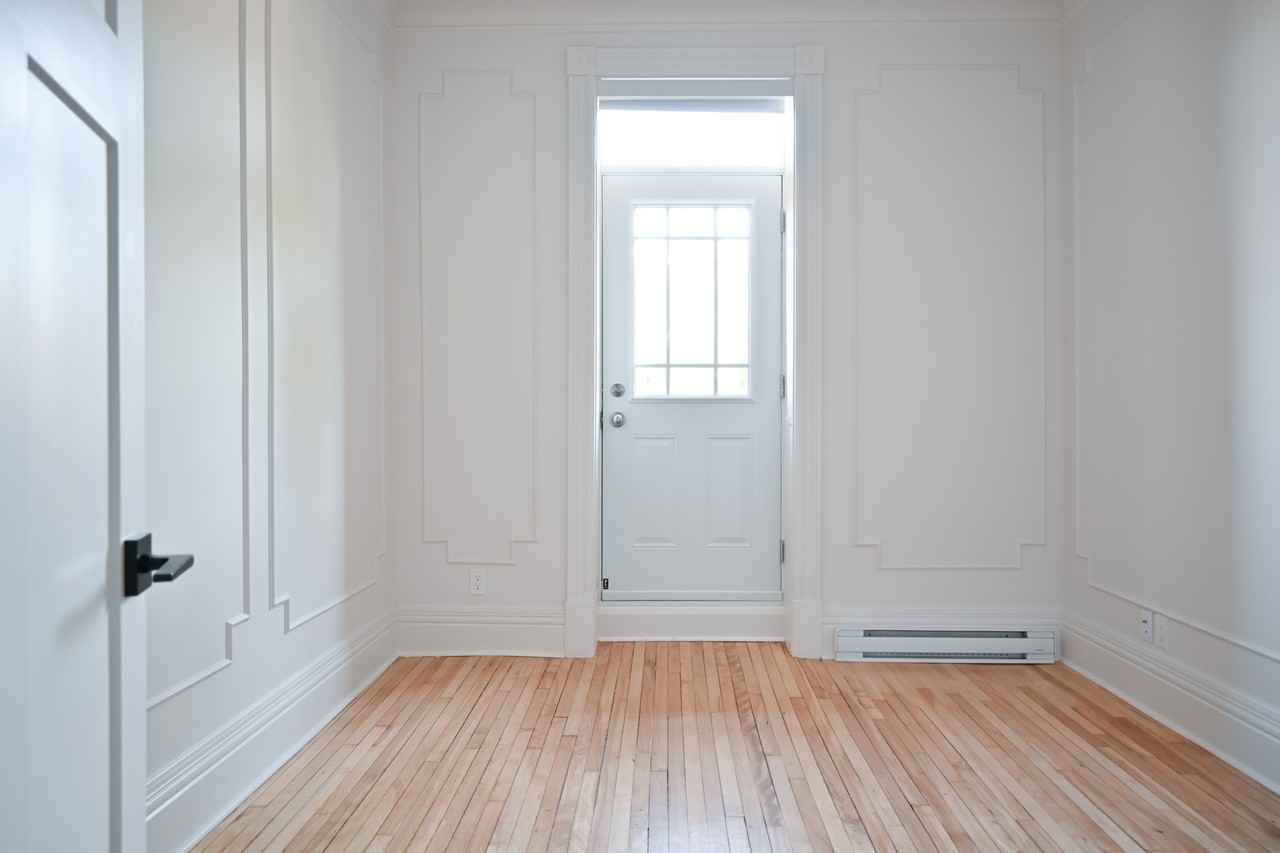 391 Boulevard Saint Joseph Ouest #9 - Photo 7 of 15