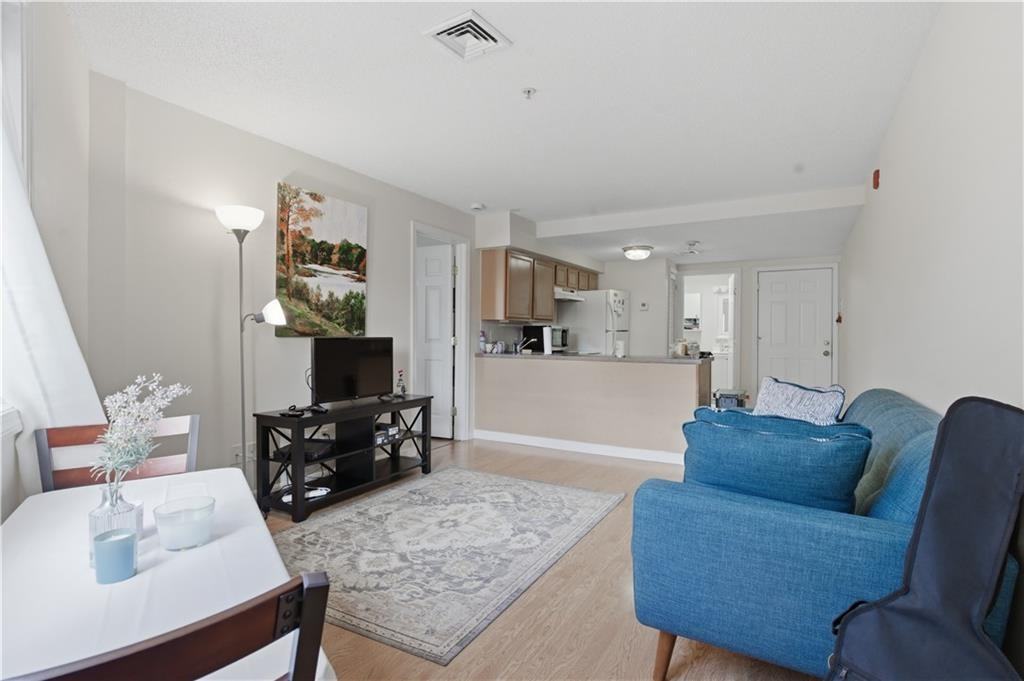 31 Devereux St ##207 - Photo 7 of 27