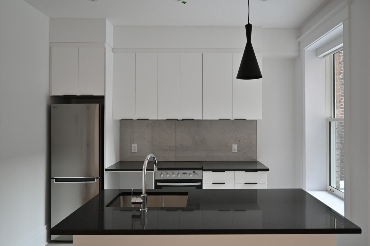 5370 Avenue du Parc #5 - Photo 2 of 17