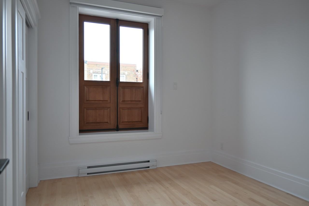 5370 Avenue du Parc #5 - Photo 7 of 17