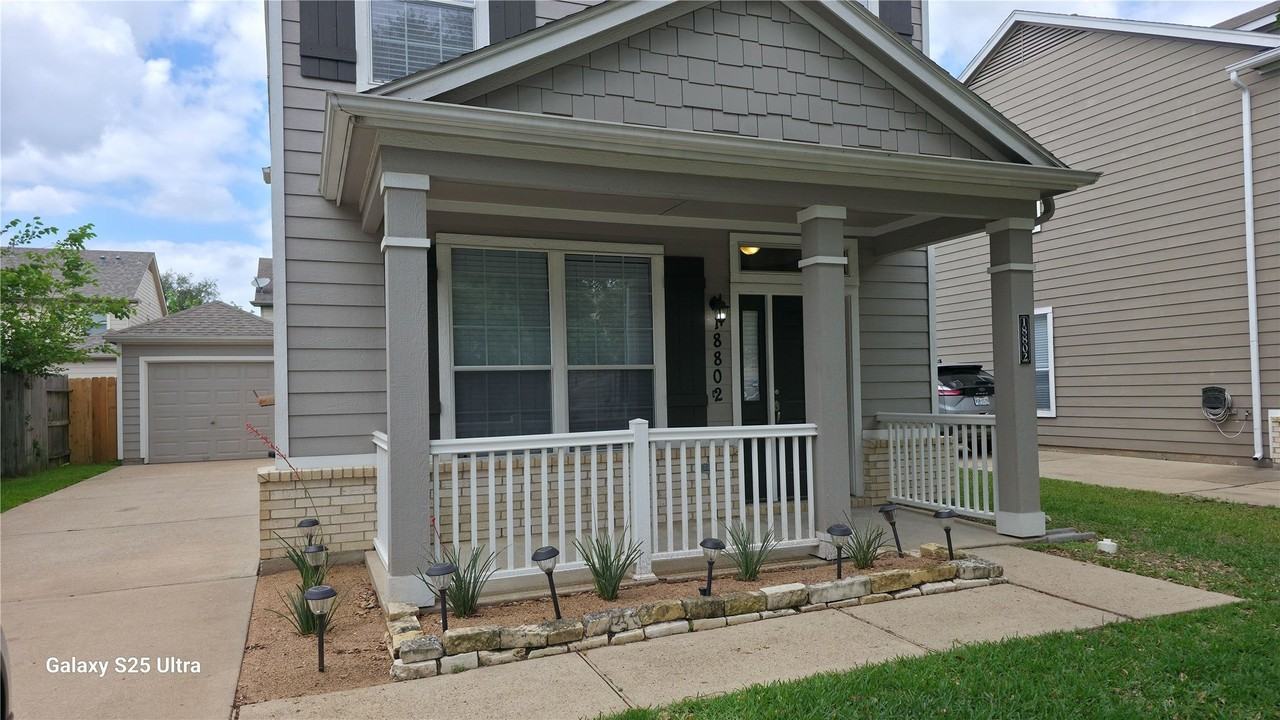 18802 Sandelford Dr - Photo 4 of 14