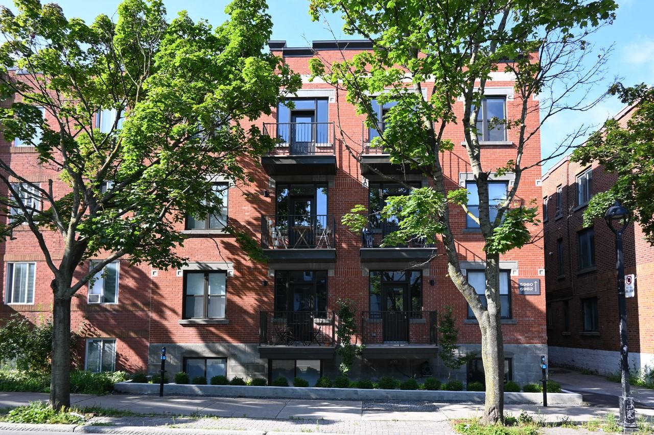 5980 Avenue du Parc #8 - Photo 2 of 15