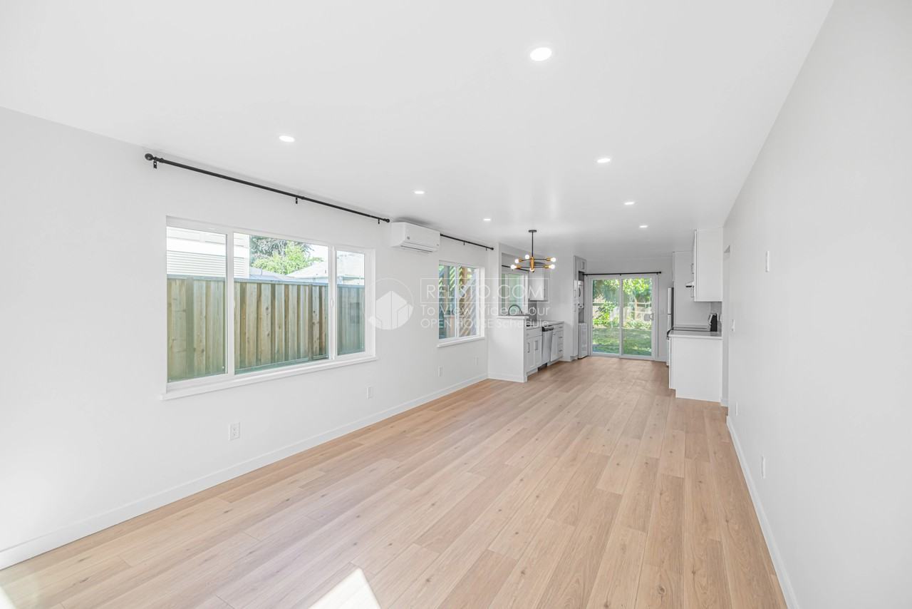 968 53rd St - Photo 2 of 14