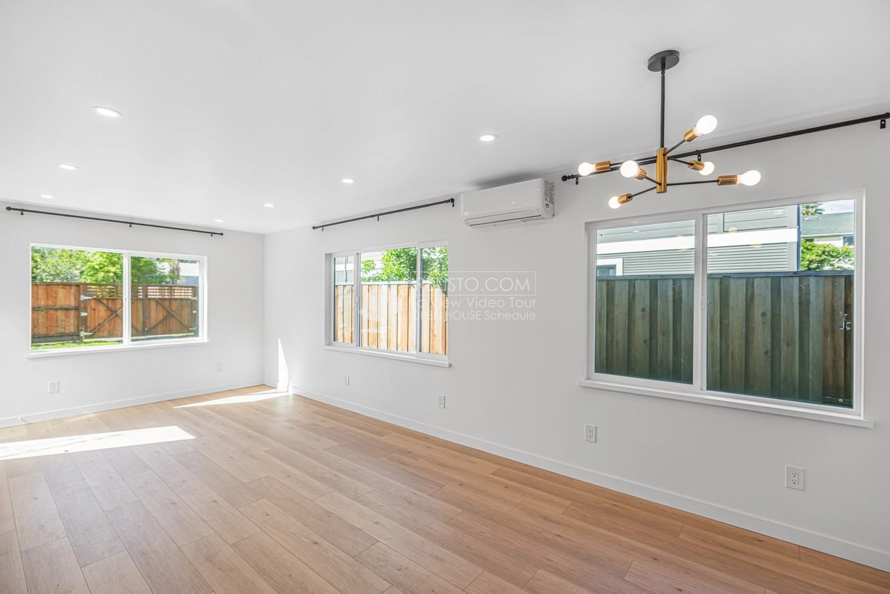 968 53rd St - Photo 4 of 14