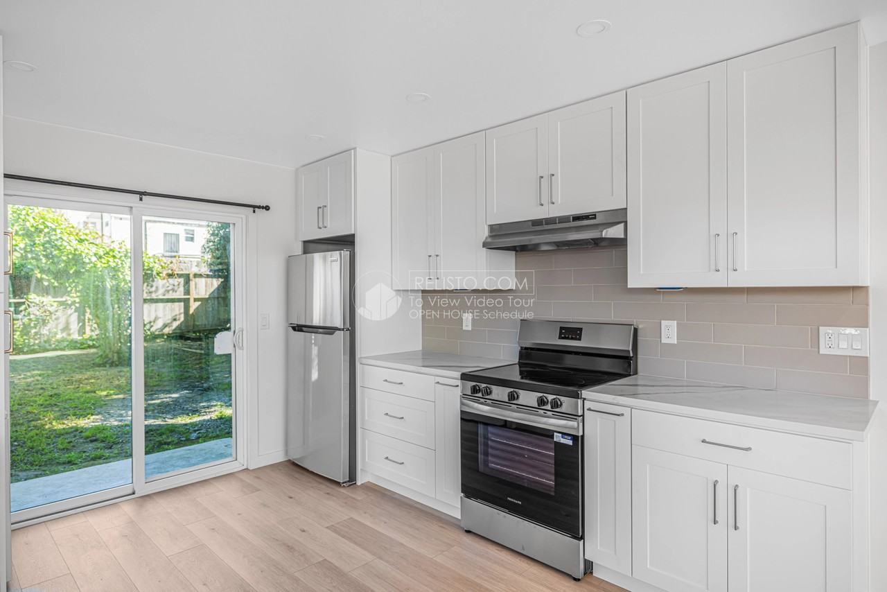 968 53rd St - Photo 6 of 14