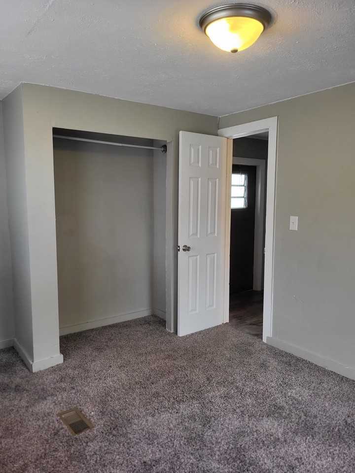 1040 Avenue Of The Cities - 95 #95 - Photo 4 of 13