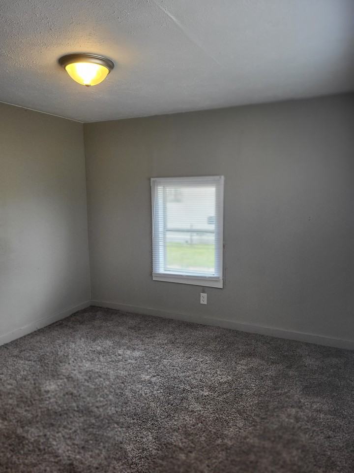 1040 Avenue Of The Cities - 95 #95 - Photo 7 of 13