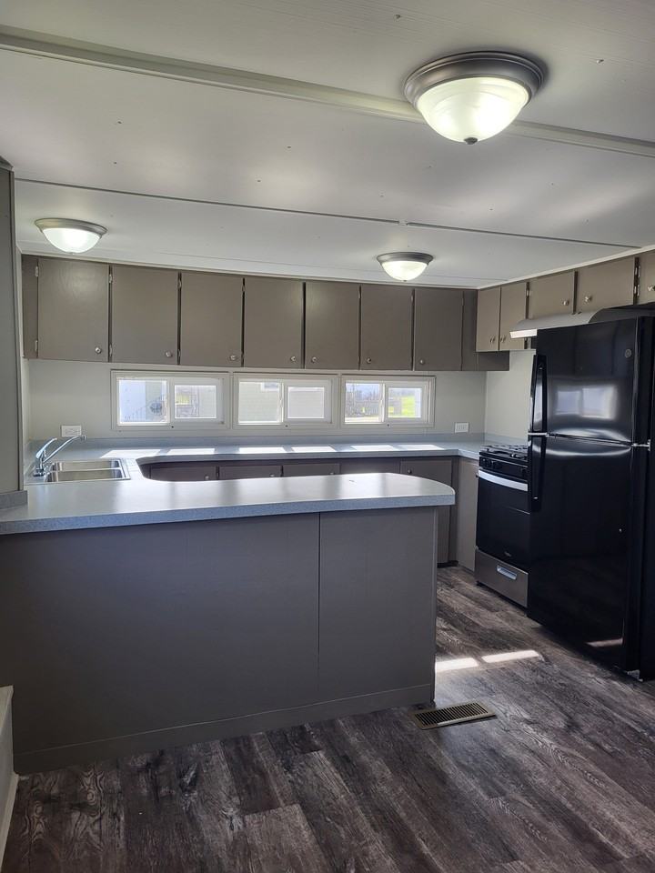 1040 Avenue Of The Cities - 41 #41 - Photo 3 of 10