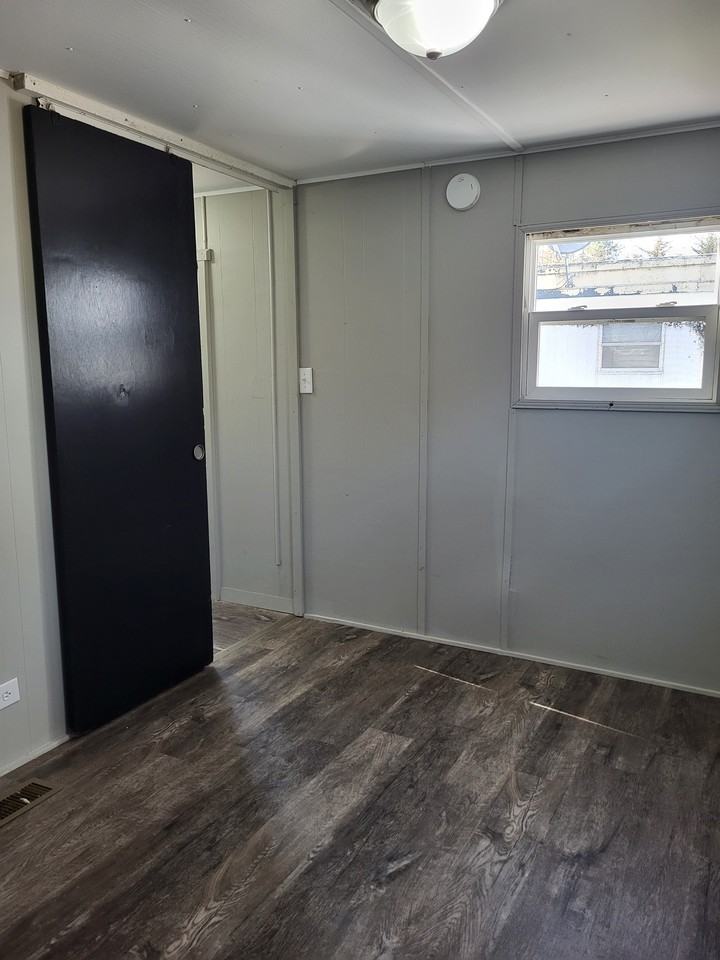 1040 Avenue Of The Cities - 41 #41 - Photo 4 of 10