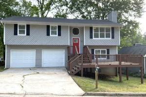 featured image of 724 Pepperwood Ln