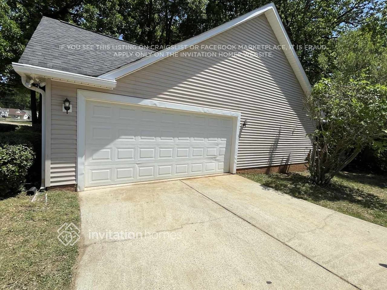 6022 Country Walk Dr - Photo 2 of 15