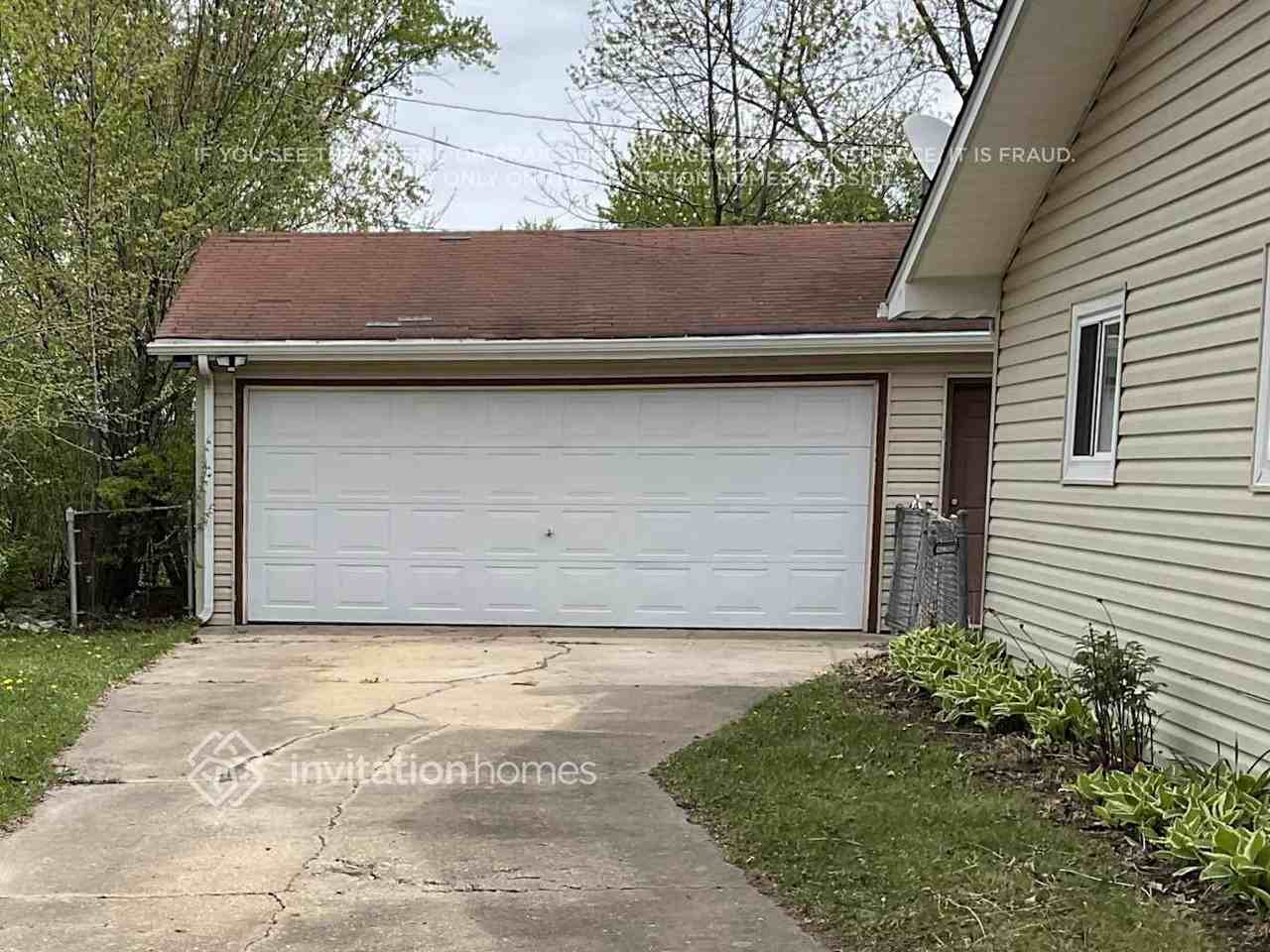1875 N Newport Rd - Photo 2 of 9