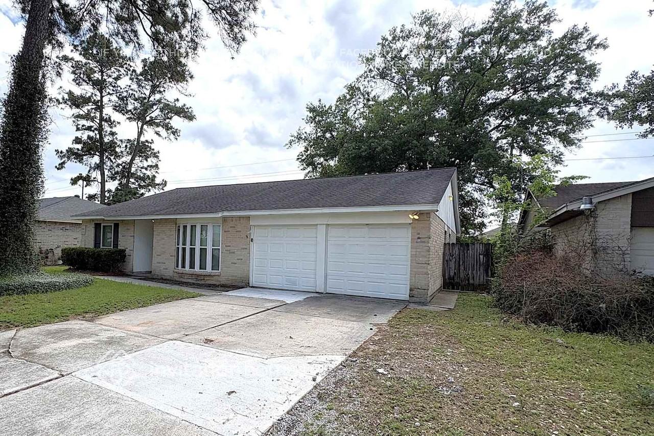 23435 Verngate Dr - Photo 2 of 16