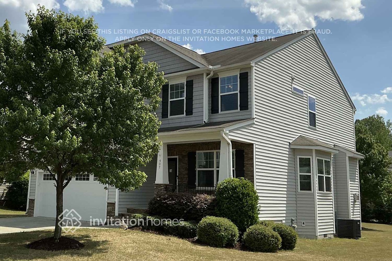 907 Middle Ground Ave - Photo 2 of 21
