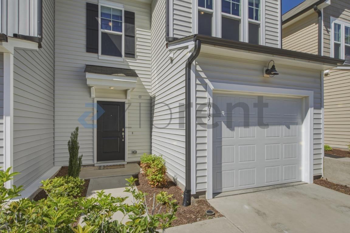 1015 Badlands St - Photo 2 of 33