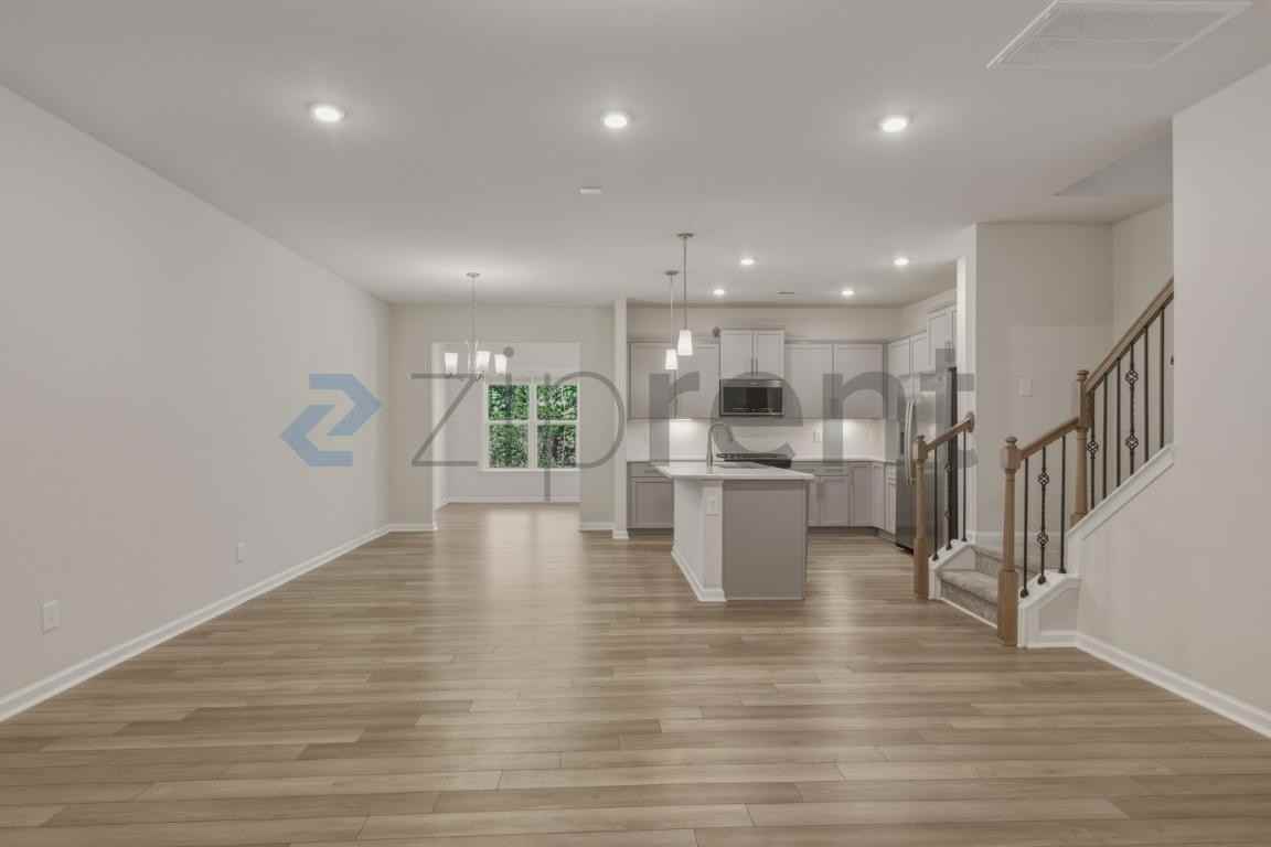 1015 Badlands St - Photo 4 of 33