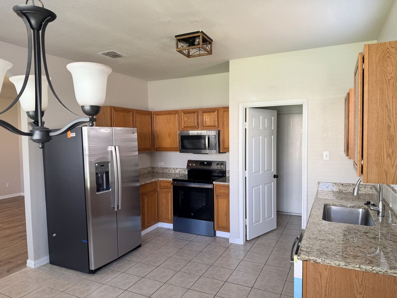 11508 Gloriosa Dr #1 - Photo 3 of 10