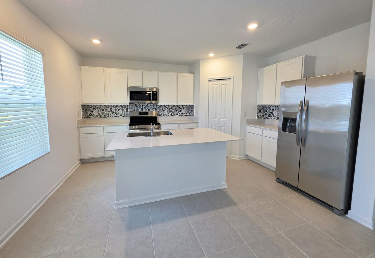5126 Magnolia Palm Dr #1 - Photo 3 of 20