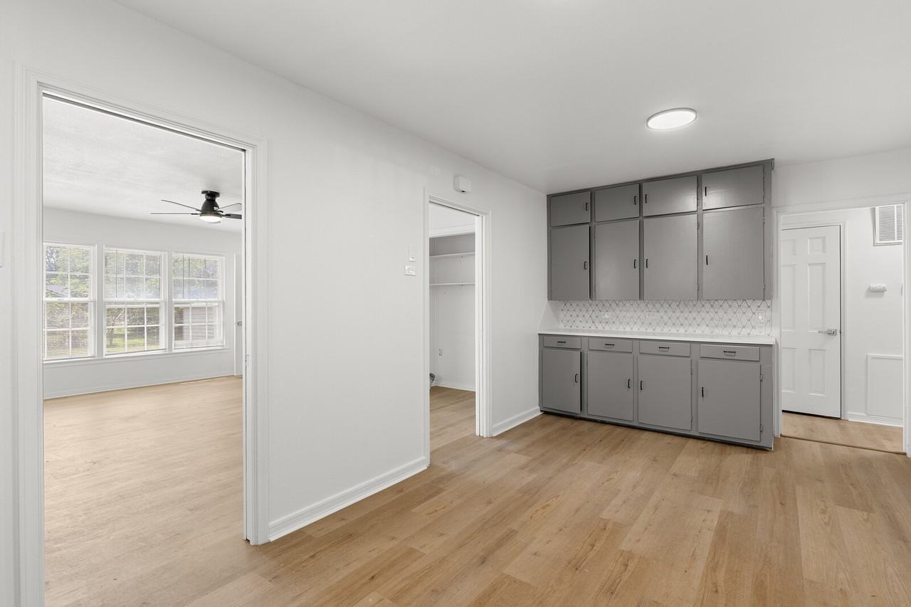 3004 Reuter Ave #1 - Photo 4 of 10