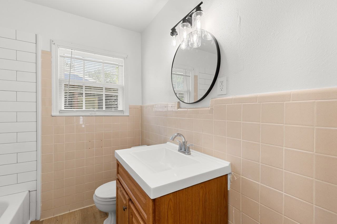 3004 Reuter Ave #1 - Photo 6 of 10