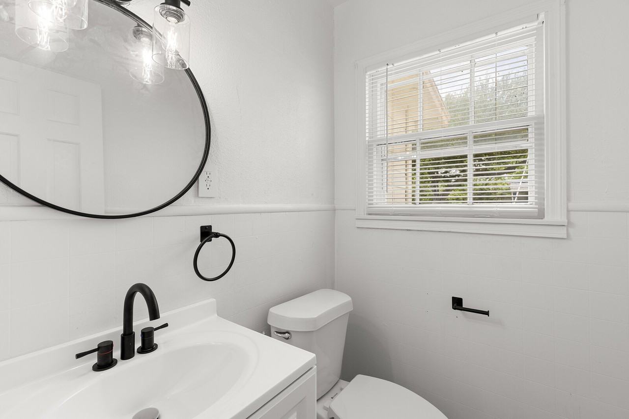 3004 Reuter Ave #1 - Photo 7 of 10