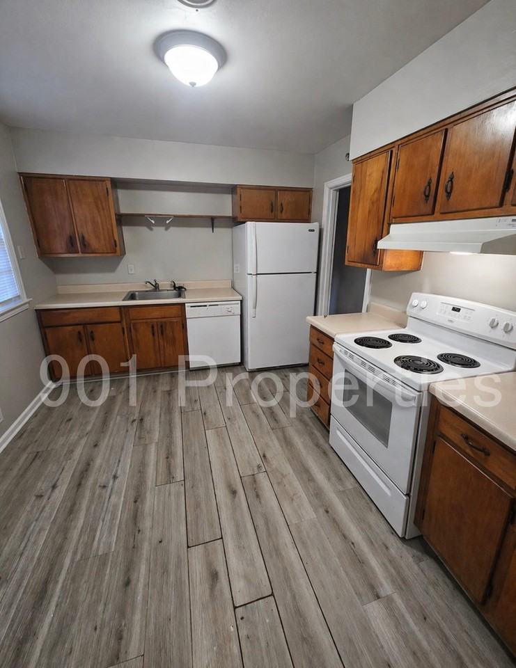 1612 Hopewell Rd #1 - Photo 2 of 8