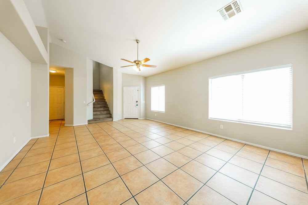 3915 W Buckskin Trl - Photo 5 of 17