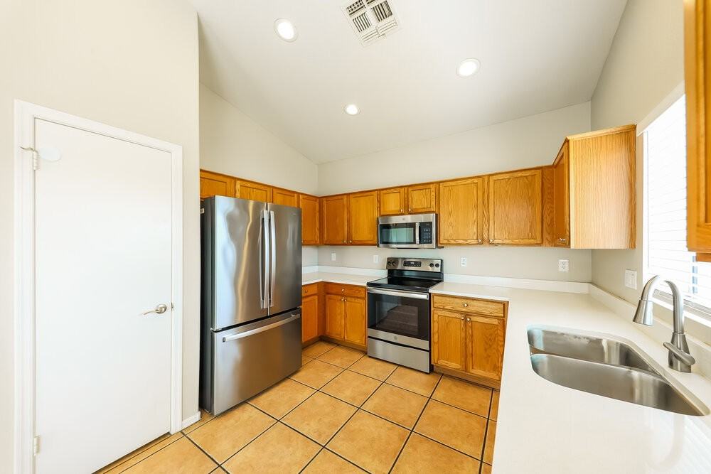 3915 W Buckskin Trl - Photo 7 of 17