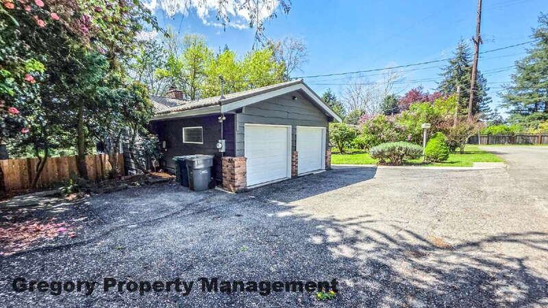 10803 Ne 111th Pl - Photo 3 of 38