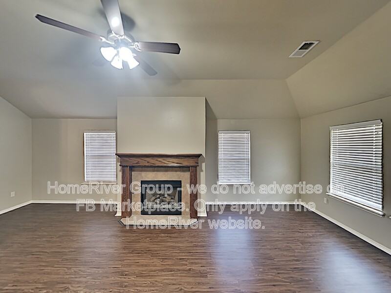 12827 Se 19th St - Photo 2 of 25